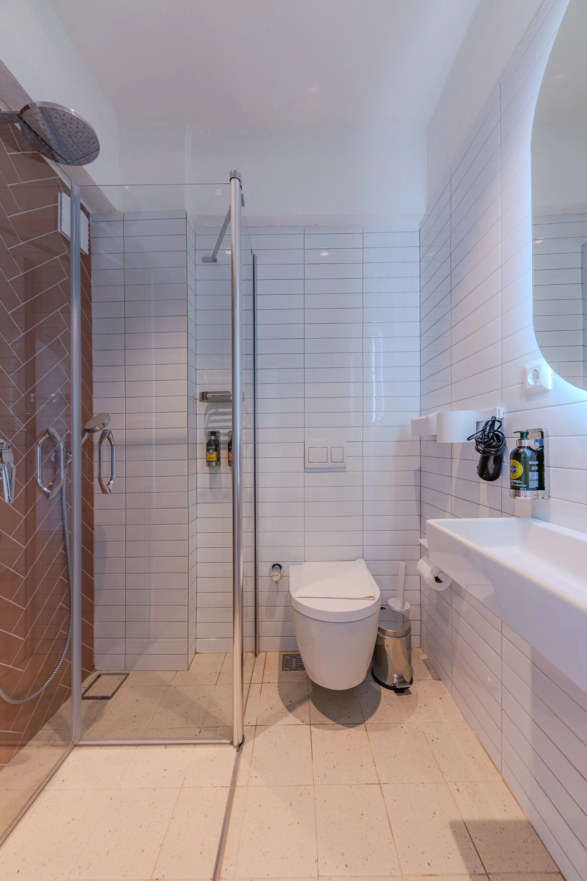 Showers, Wet Rooms and Walk-In Enclosures